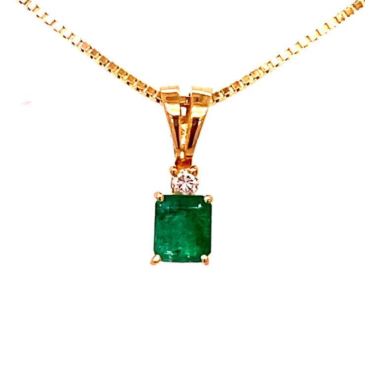 18k Yellow Gold Emerald Cut Emerald Pendant with Diamond